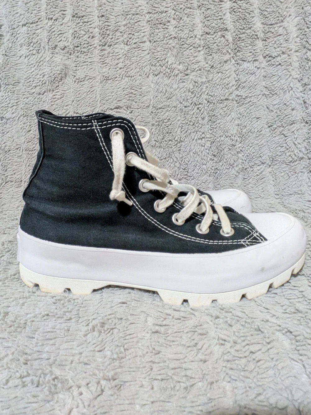 Converse Chuck Taylor All Star Platform High Top - Black and White Women's Size7